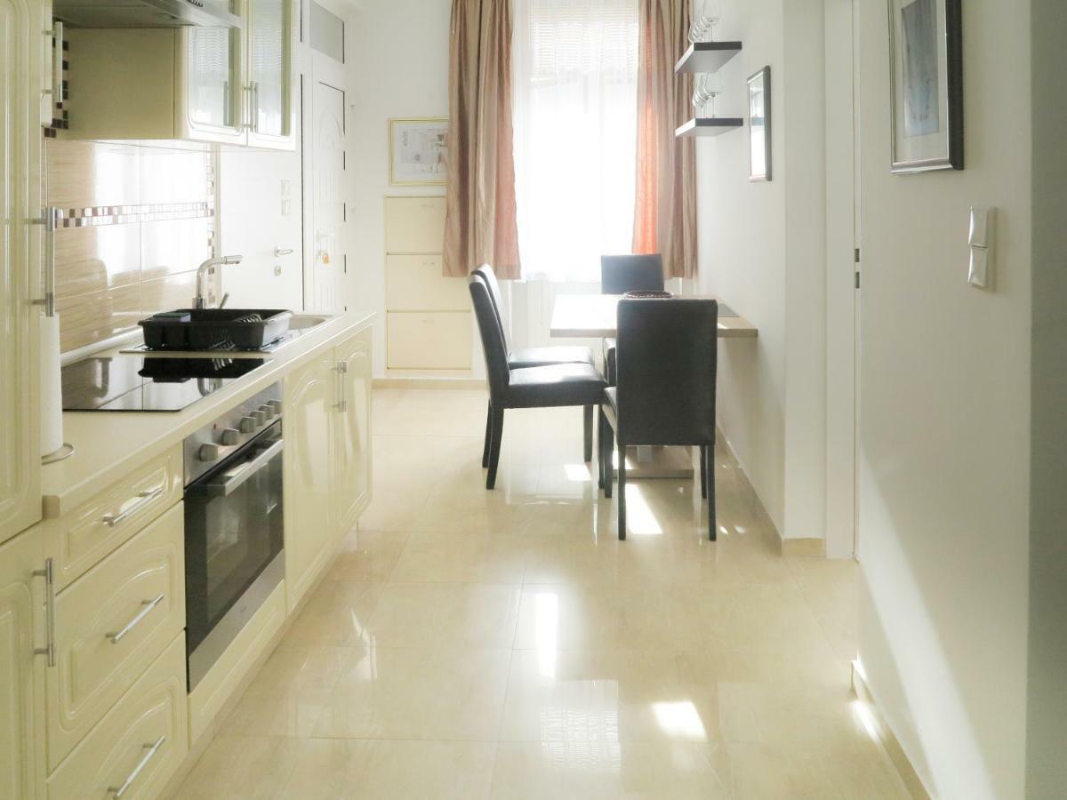Elegant No.18 Apartment Wina Bagian luar foto