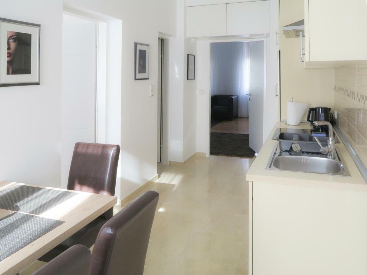 Elegant No.18 Apartment Wina Bagian luar foto